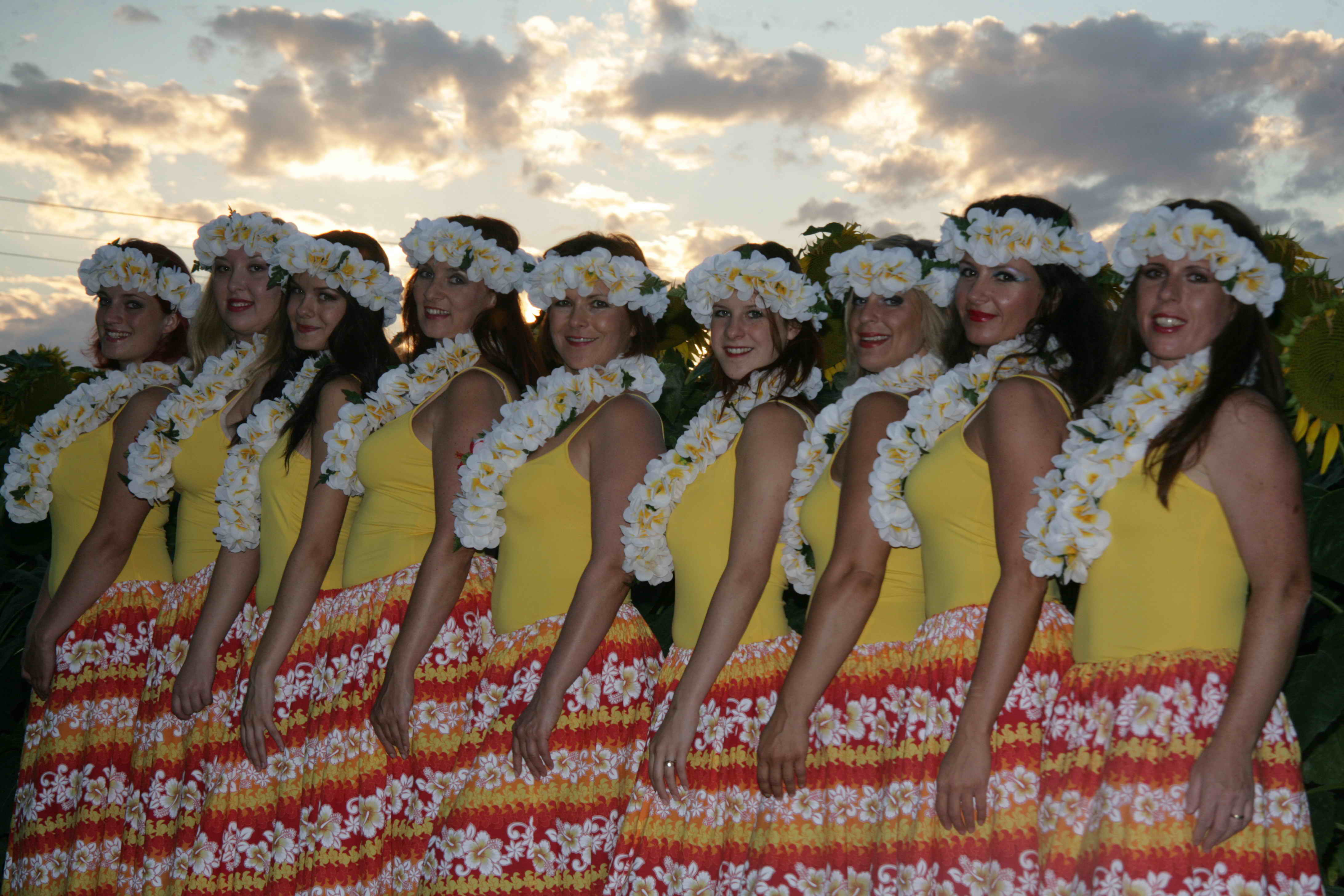 frhliche Hulatnzerinnen aus Wien